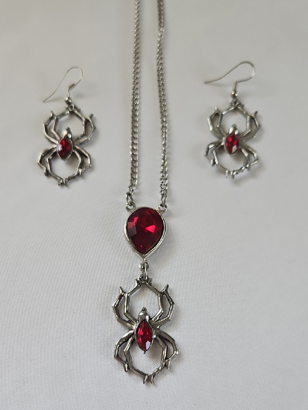 Silver Spider Red Crystal Necklace & Earring Set
